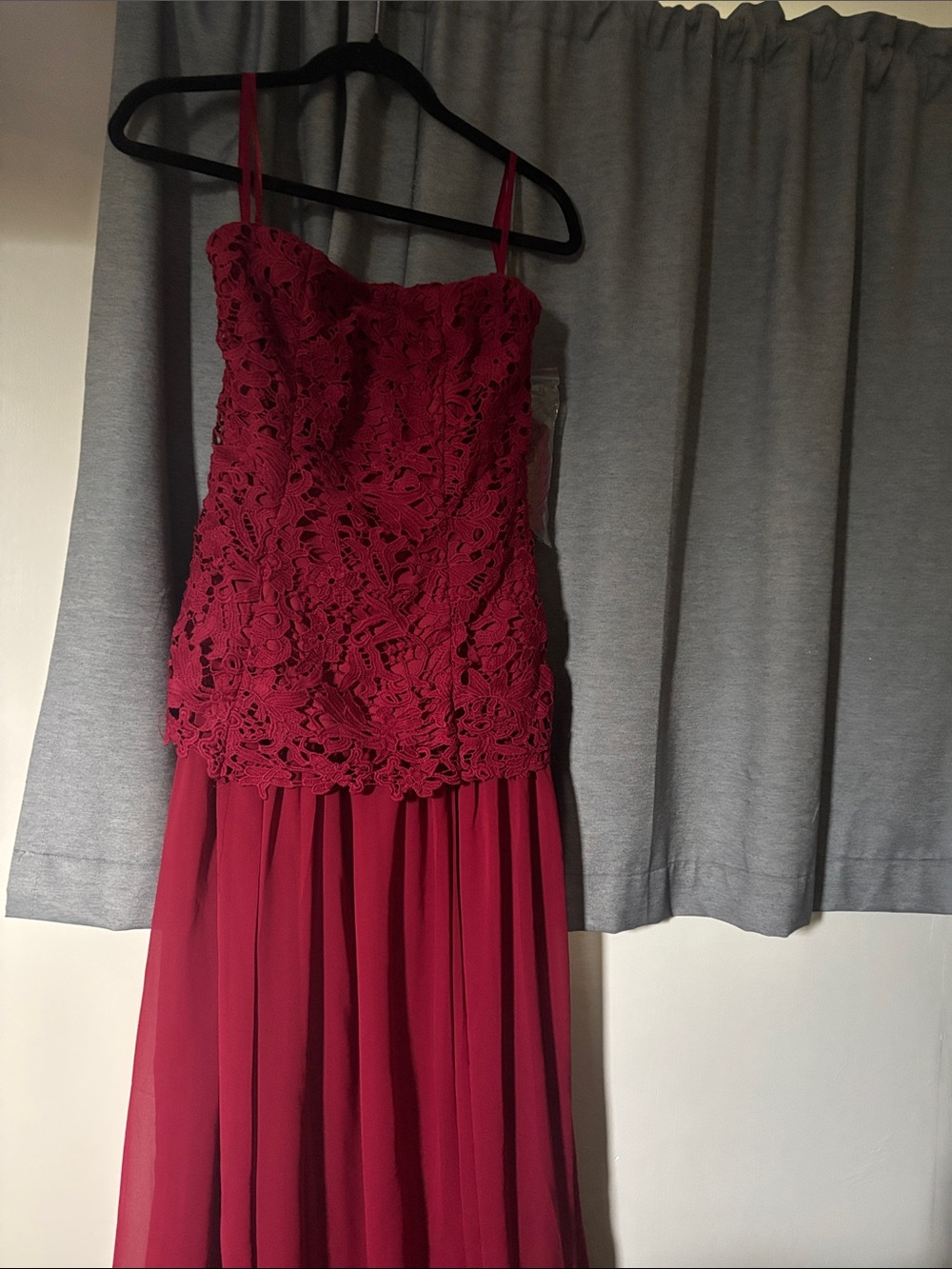 Stunning Caroline Constas Red Lace Bodice Chiffon Gown